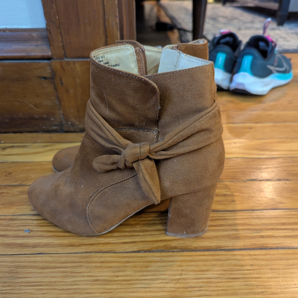 Brown Suede Ankle Boots with Bow